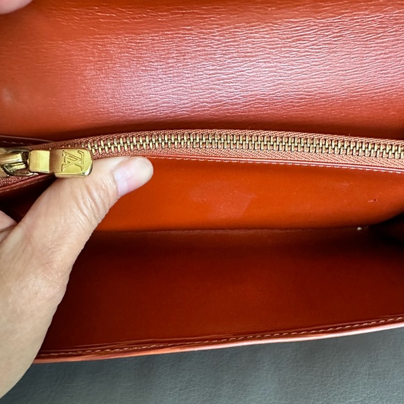 Louis Vuitton Epi Sara Large Wallet, Authentic, Brown - Picture 13 of 14